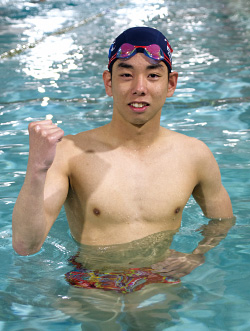 今月の顔「No.33 スイミングフィットネスFitpia所属 競泳ジュニアブロックシンガポール遠征 日本代表 吉田 拓斗さん」写真1